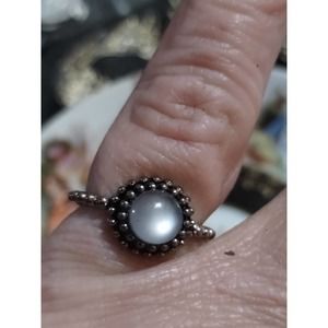 Very beautiful cat's eye vintage silver ring